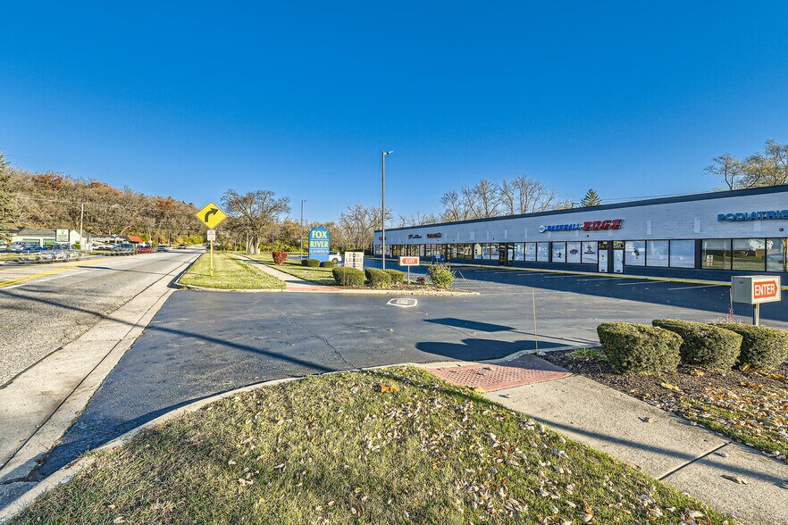 More Photos Of 1201-1231 S Main St, Algonquin Unknown For Lease