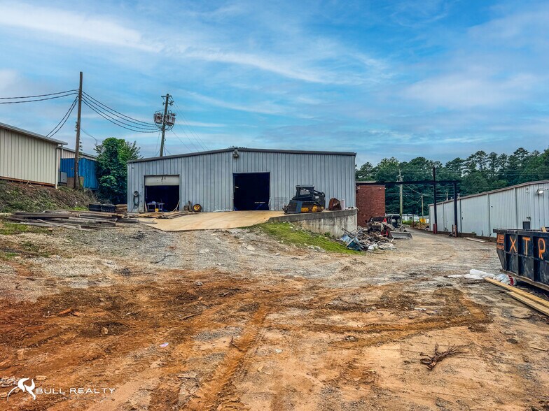 More Photos Of 106 Dixie Dr, Woodstock Warehouse For Lease