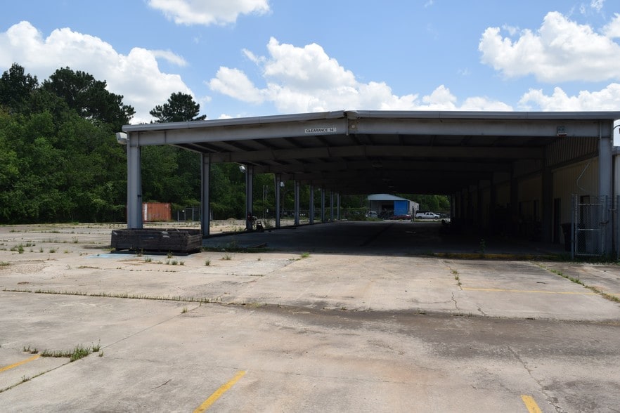 2212 Dwyer Rd, Houston, TX 77090 Flex/R&D For Lease
