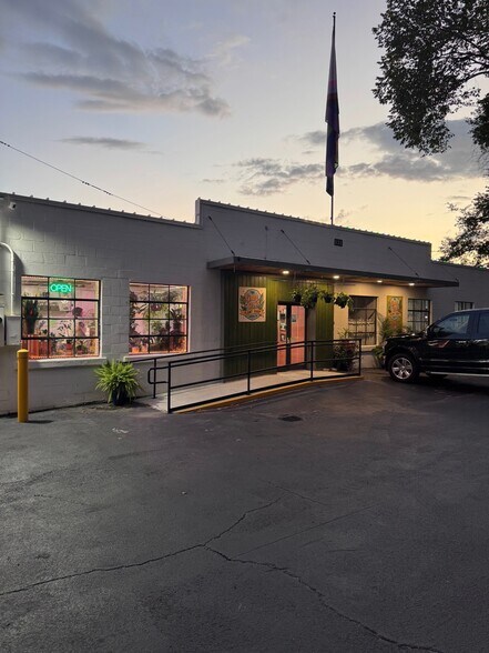 Primary Photo Of 131 W Marietta St, Canton Office For Lease