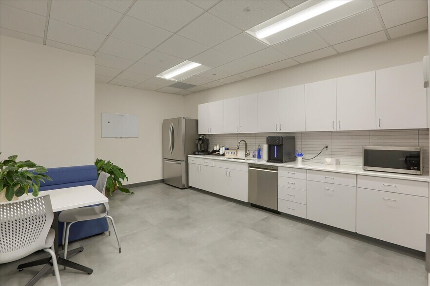 More Photos Of 214 Senate Ave, Camp Hill Office For Lease