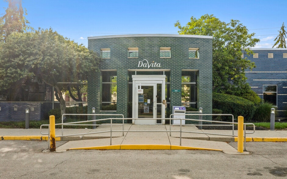 More Photos Of 1431 Business Center Ct, Dayton Medical For Sale