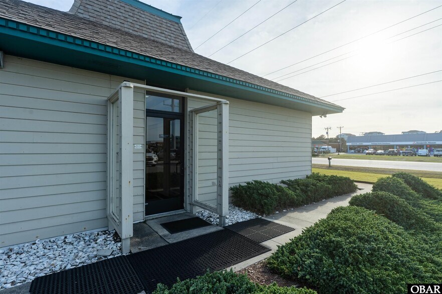 More Photos Of 3719 N Croatan Hwy, Kitty Hawk Flex For Sale
