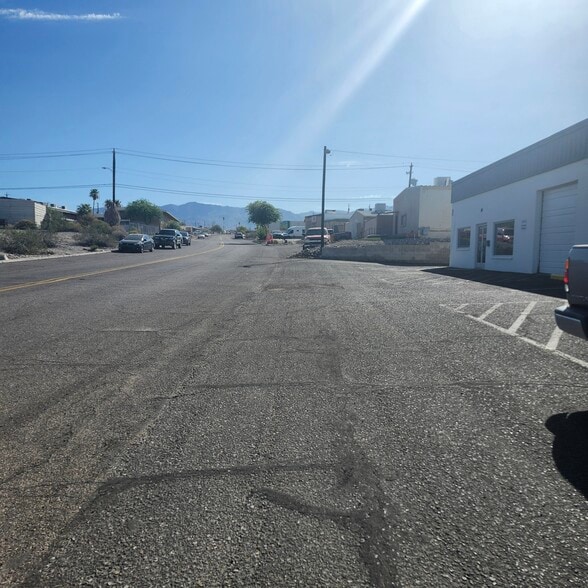 More Photos Of 1950 Commander Dr, Lake Havasu City General Retail For Lease