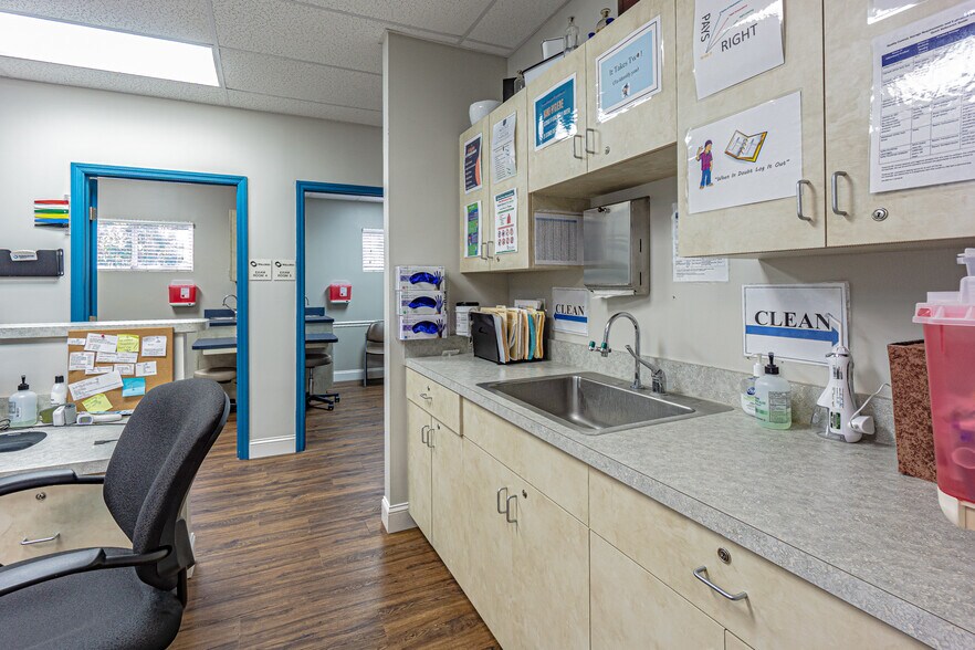 More Photos Of 6502 Gunn Hwy, Tampa Medical For Sale