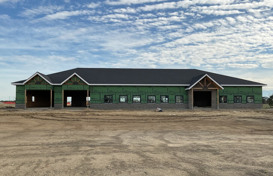 More Photos Of 270-290 Crossing Dr, Washington Court House General Retail For Lease