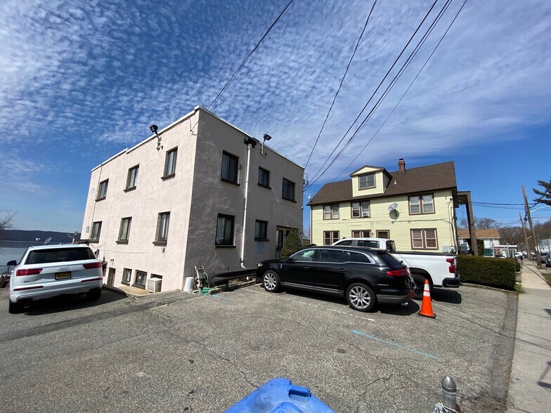 More Photos Of 94 Hunter St, Ossining Apartments For Sale