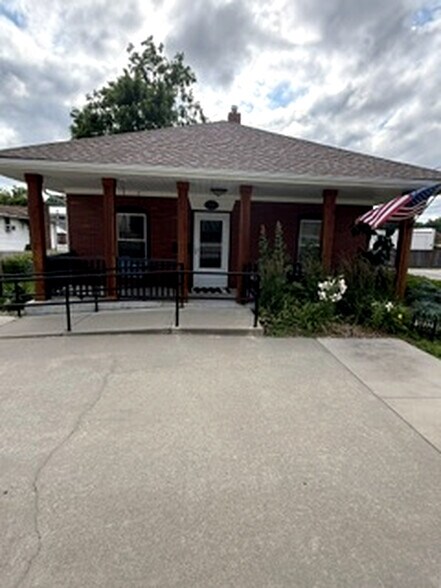 More Photos Of 5832 Flint St, Shawnee Office For Lease