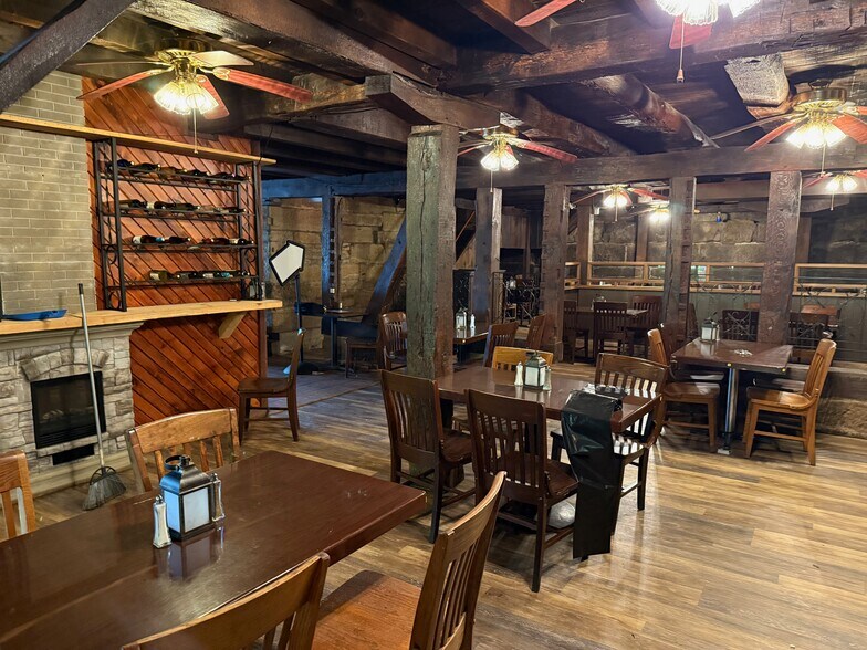 More Photos Of 42087 State Route 154, Lisbon Restaurant For Lease