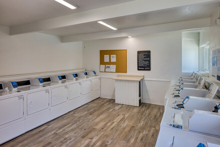 More Photos Of 10055 Terra Loma Dr, Rancho Cordova Apartments For Sale