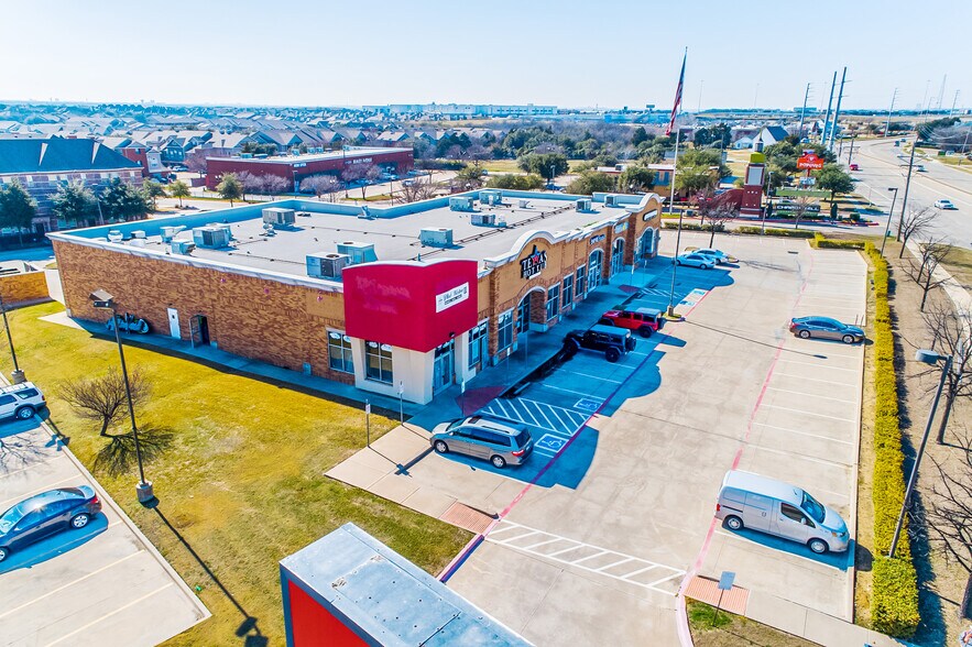 More Photos Of 310 E Round Grove Rd, Lewisville Freestanding For Lease
