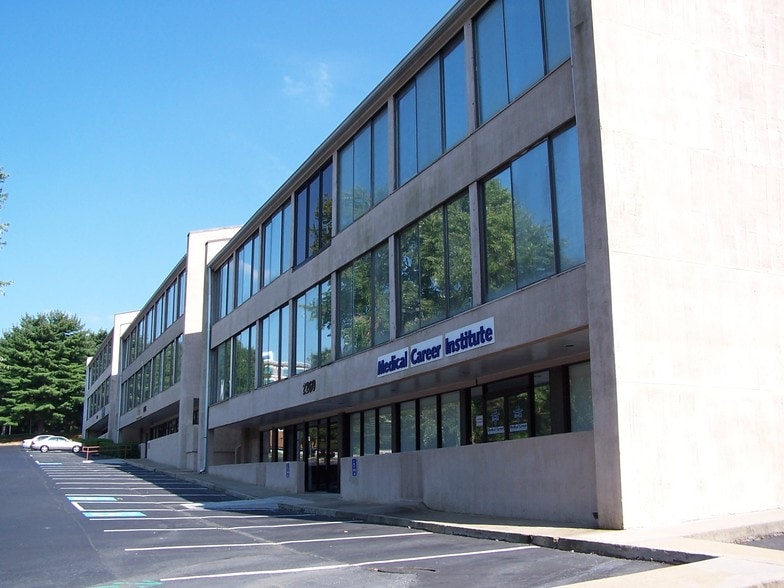 More Photos Of 2260 Northlake Pky, Tucker Unknown For Lease