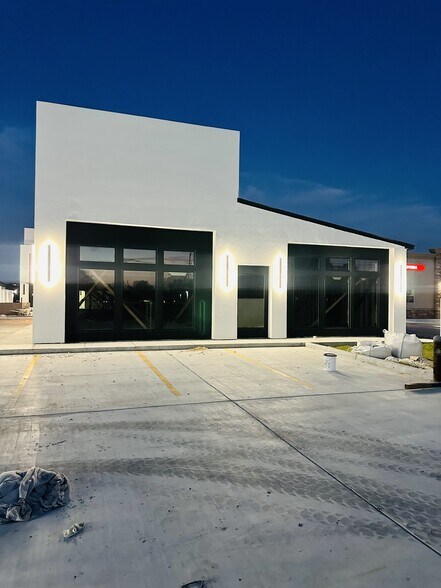 More Photos Of 4414 S Raul Longoria Rd, Edinburg General Retail For Sale