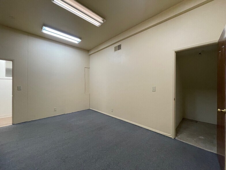 More Photos Of 359-363 Merchant St, Vacaville Storefront Retail Office For Lease