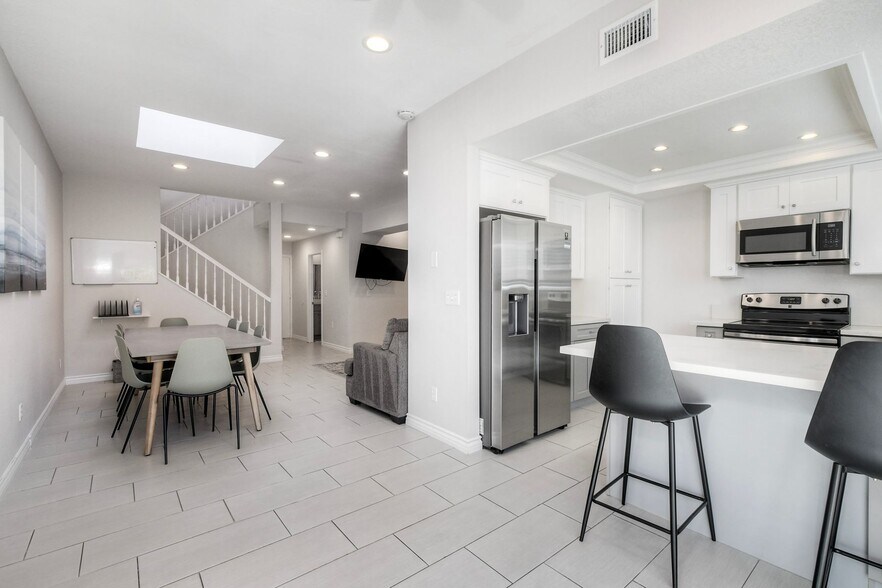 More Photos Of 6809 Corintia St, Carlsbad Multifamily For Sale