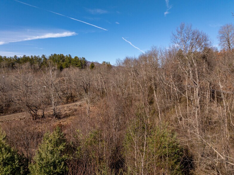 More Photos Of TBD Woodland Dr., Waynesville Land For Sale