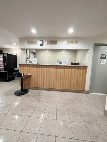 More Photos Of 536 39th St, Brooklyn Hotel For Sale