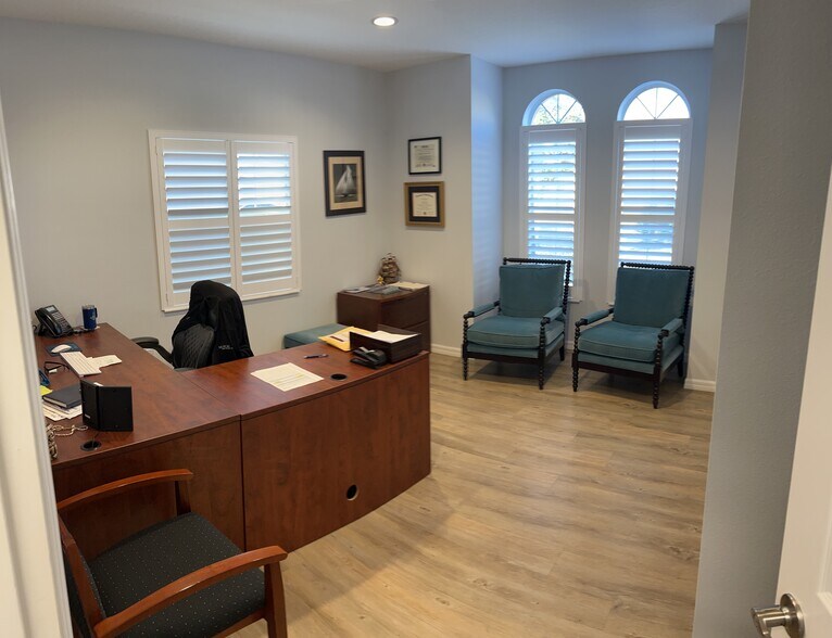 More Photos Of 1104 Kyle Wood Ln, Brandon Medical For Sale