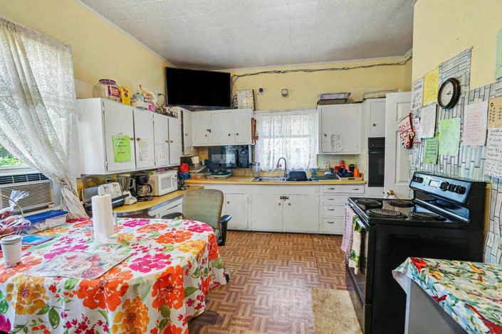 More Photos Of 41 E Bel Air Ave, Aberdeen Assisted Living For Sale