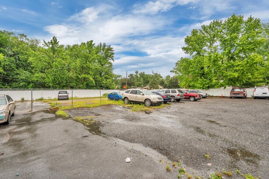 More Photos Of 1333 Delsea Dr, Deptford Auto Dealership For Sale