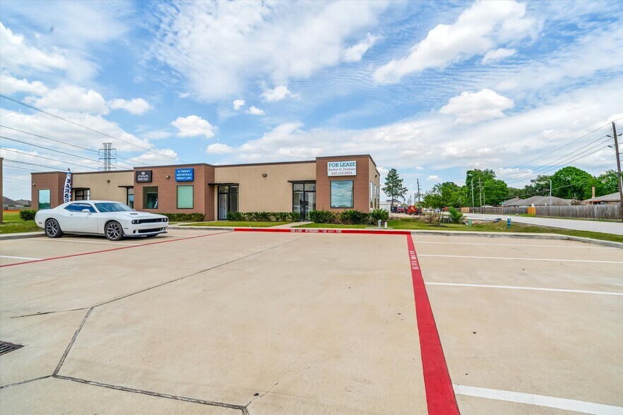 More Photos Of 3107 Elrod Rd, Katy Unknown For Lease