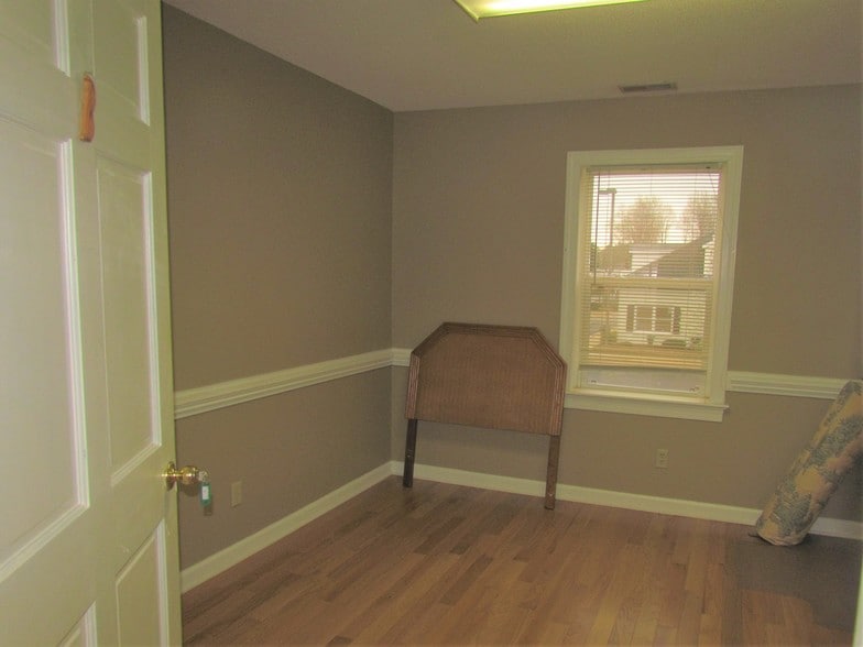 More Photos Of 10027 Us-70 Hwy, Clayton Office For Lease