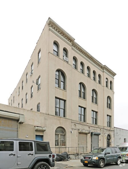 More Photos Of 16 Waverly Ave, Brooklyn Loft Creative Space For Lease