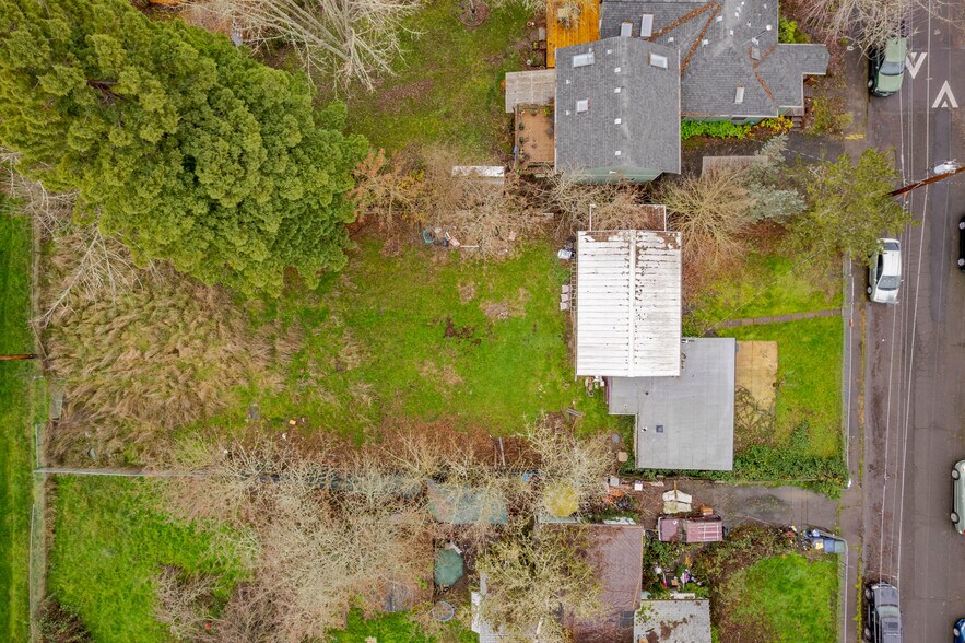 More Photos Of 478 E 32nd Ave, Eugene Manufactured Housing Mobile Home Park For Sale