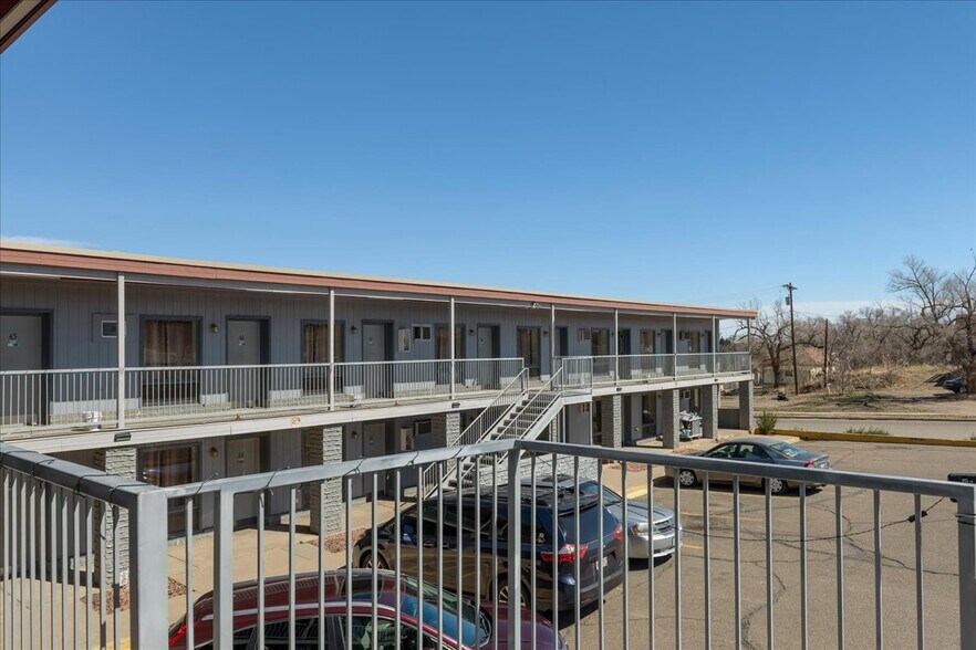 More Photos Of 215 E 3rd St, La Junta Hotel For Sale