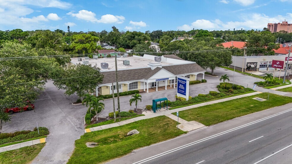 More Photos Of 8660 S Tamiami Trl, Sarasota Office For Sale