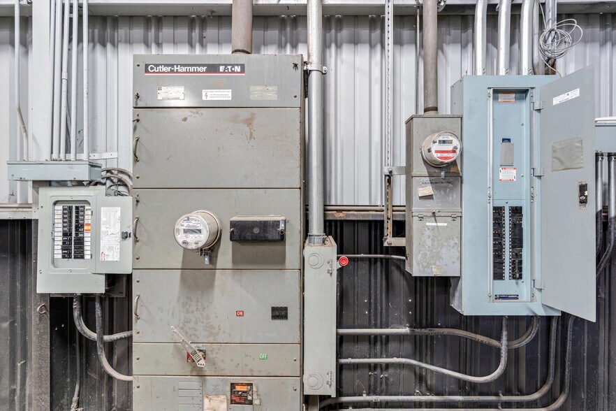 More Photos Of 141 Helman Ln, Cotati Warehouse For Lease