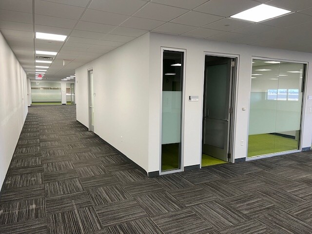 More Photos Of 2985 S Ridge Rd, Green Bay Medical For Lease