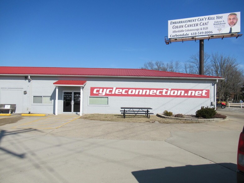 More Photos Of 6173 Bayer Cir, Carterville Auto Dealership For Sale