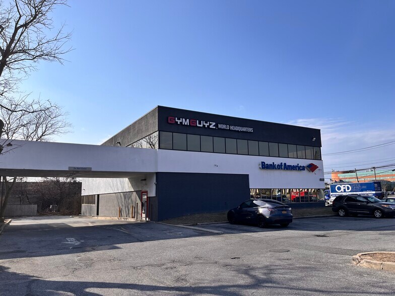 More Photos Of 600 Broadhollow Rd, Melville Office For Lease