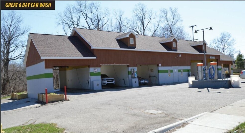 649 ORCHARD Lk RD  