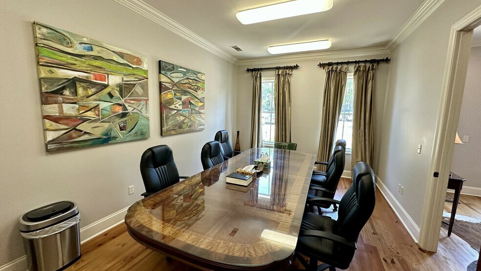 More Photos Of 216 W Jackson St, Ridgeland Office For Lease