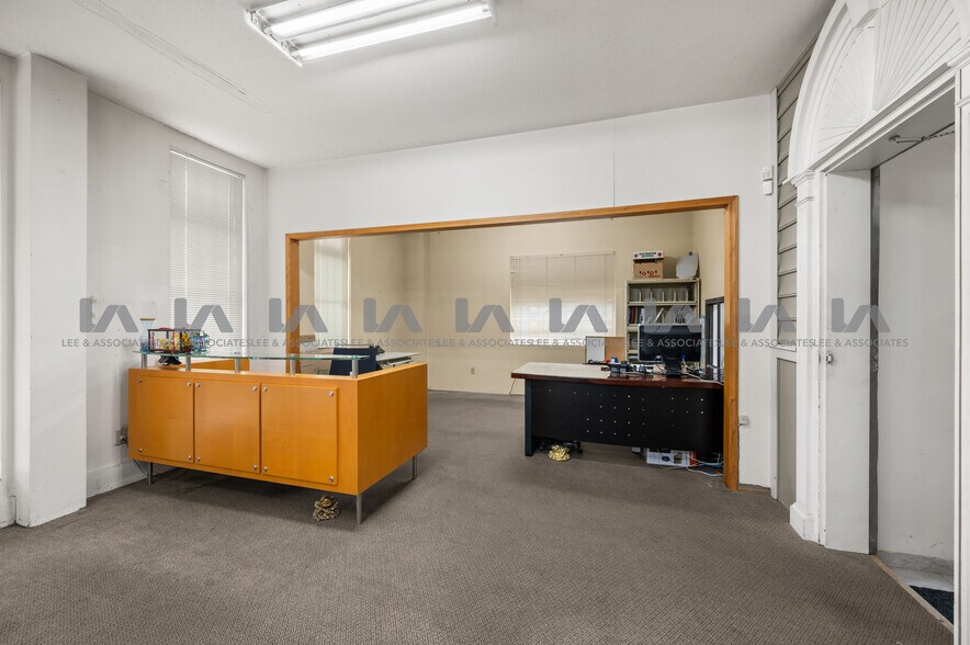 More Photos Of 2727 Dixon St, Port Coquitlam Industrial For Sale