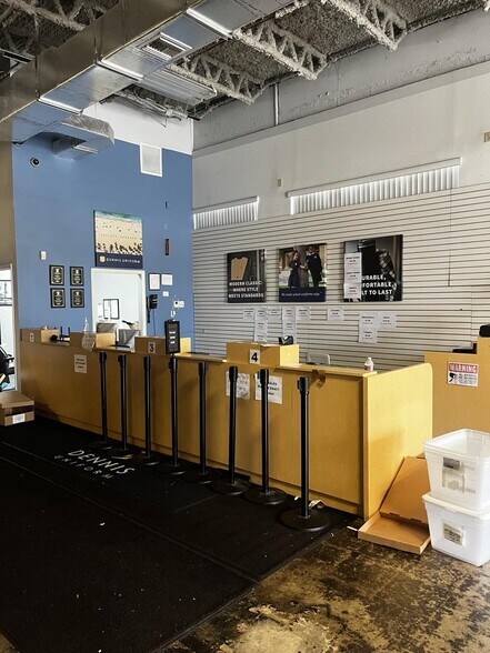 More Photos Of 5201-5247 W Broward Blvd, Plantation Unknown For Lease