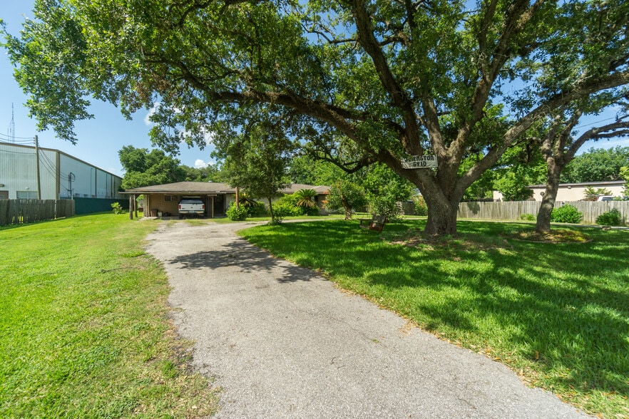 More Photos Of 5910 Broadway st, Pearland Land For Sale