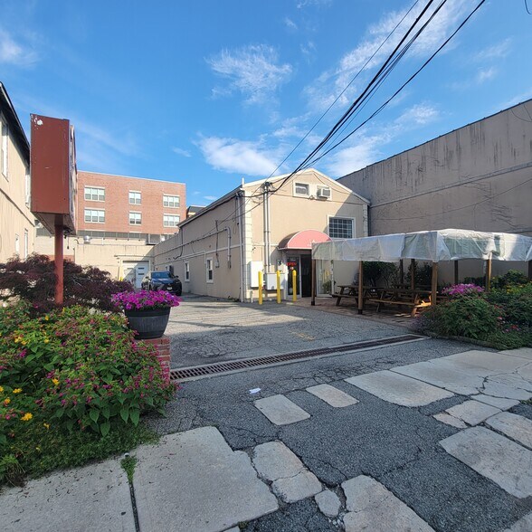 More Photos Of 16 Humphrey St, Englewood Warehouse For Sale