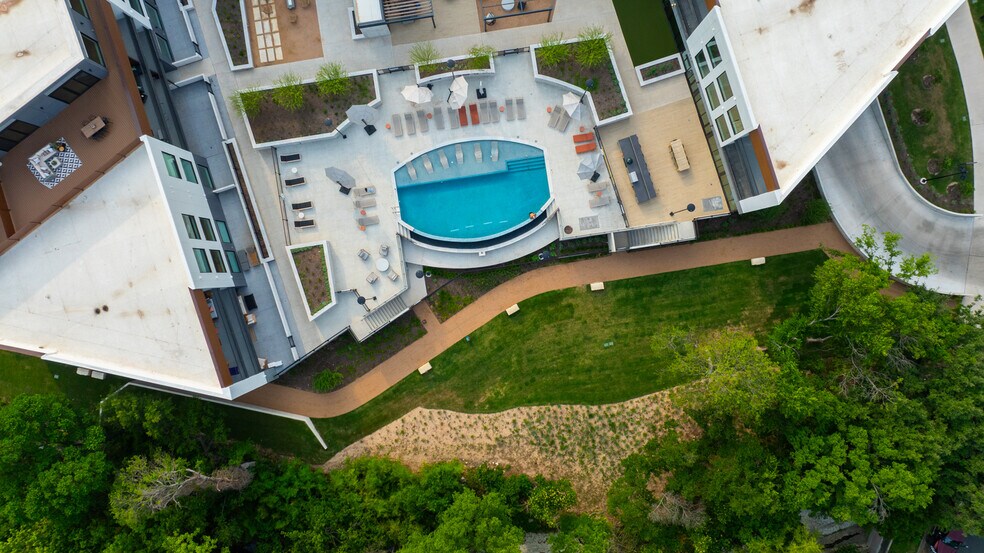 More Photos Of 2209 S First St, Austin Apartments For Sale