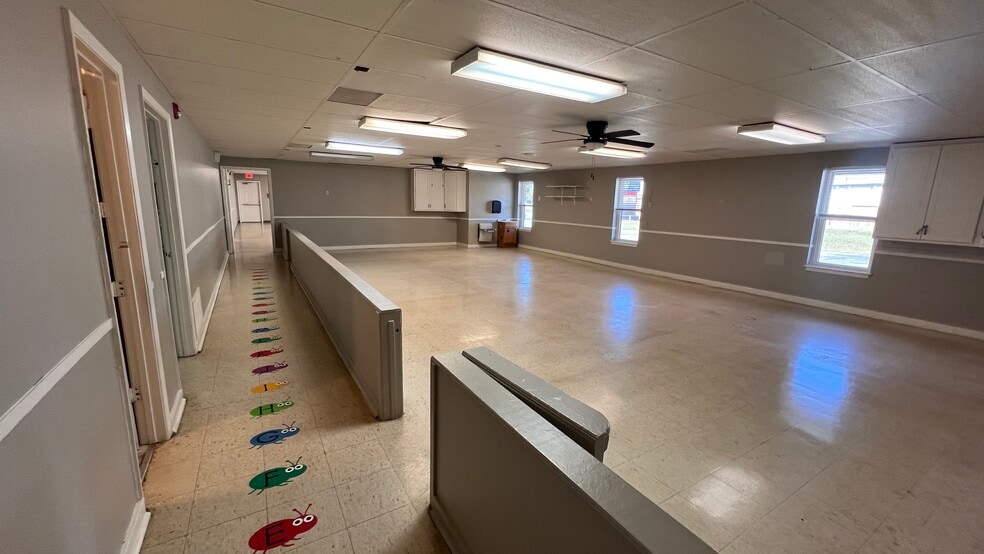 More Photos Of 501 S 1st St, Jacksonville Daycare Center For Lease
