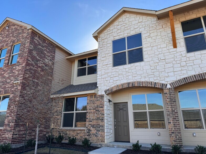 More Photos Of 3401 Aaron Pl, Argyle Apartments For Sale