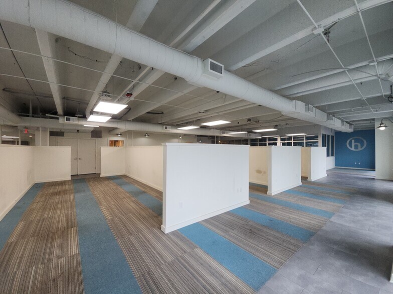 More Photos Of 320 1st St N, Jacksonville Beach Office Residential For Sale