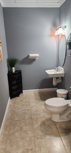 More Photos Of 44335 Premier Plz, Ashburn Medical For Sale