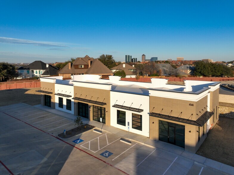 More Photos Of 4540 N MacArthur Blvd, Irving Medical For Lease