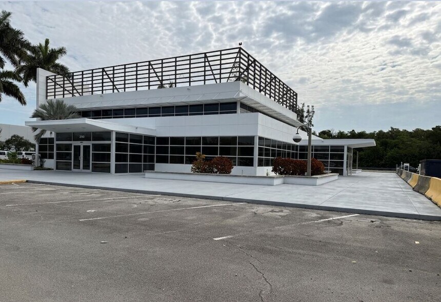 More Photos Of 2150 NE 7th Ave, Dania Beach Office For Lease