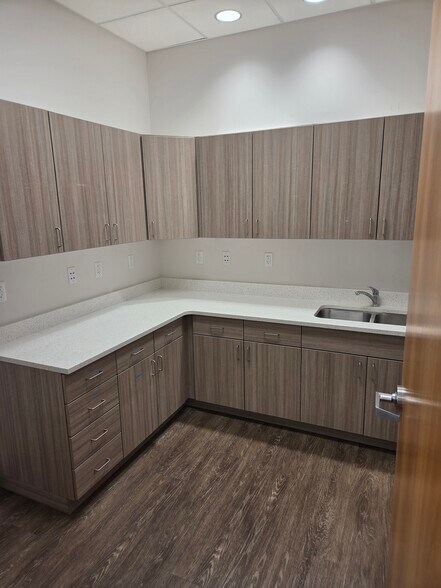 More Photos Of 630 E 1400 N, Logan Medical For Lease