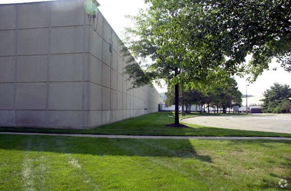 More Photos Of 200 International Dr, Mount Olive Warehouse For Lease