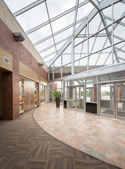 More Photos Of 10200 Innovation Dr, Milwaukee Office For Lease
